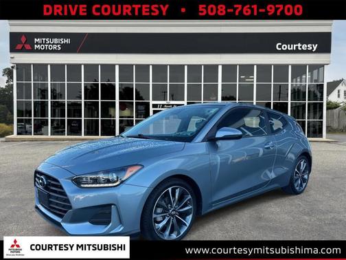 2019 Hyundai Veloster 2