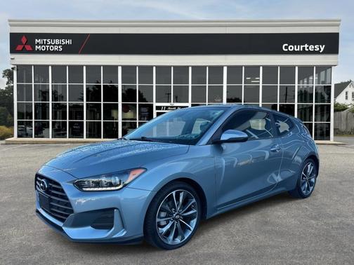 2019 Hyundai Veloster 2