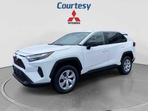Ice Cap 2024 Toyota RAV4 LE
