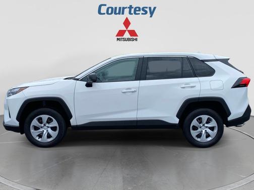 Ice Cap 2024 Toyota RAV4 LE