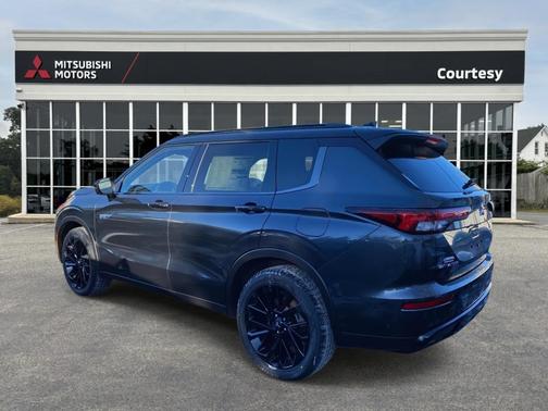 2025 Mitsubishi Outlander PHEV SEL