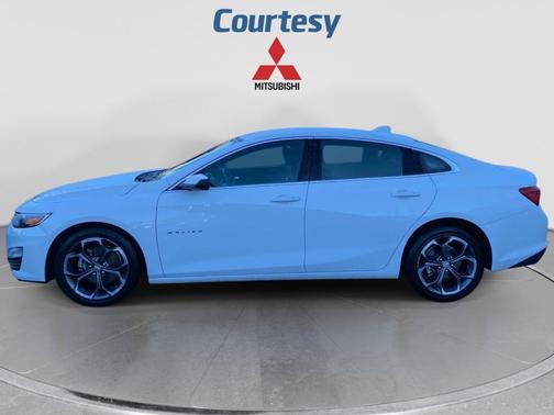 Summit White 2023 Chevrolet Malibu FWD 1LT