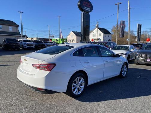 2021 Chevrolet Malibu FWD LT
