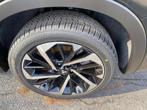 Black Diamond 2025 Mitsubishi Outlander PHEV SEL