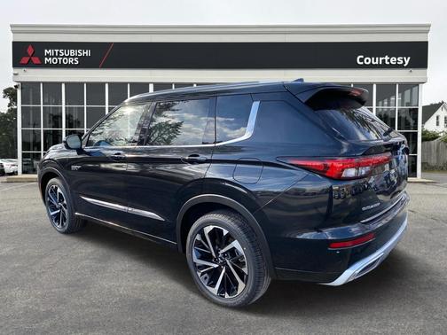 2025 Mitsubishi Outlander PHEV SEL