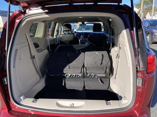 2020 Chrysler Voyager L