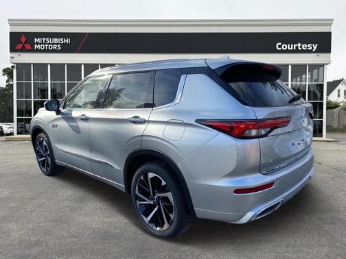 2025 Mitsubishi Outlander PHEV SEL