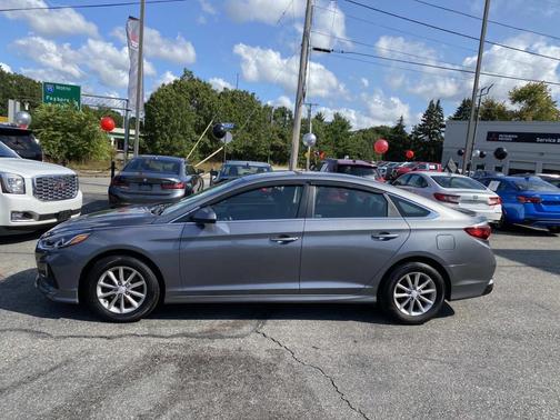 2018 Hyundai SONATA SE
