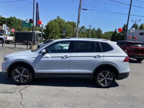 White 2018 Volkswagen Tiguan 2.0T SEL