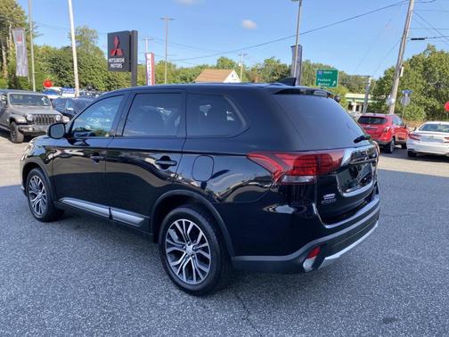 2017 Mitsubishi Outlander SE