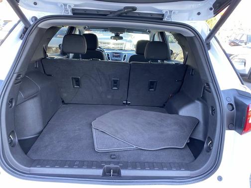 Summit White 2021 Chevrolet Equinox 1LT