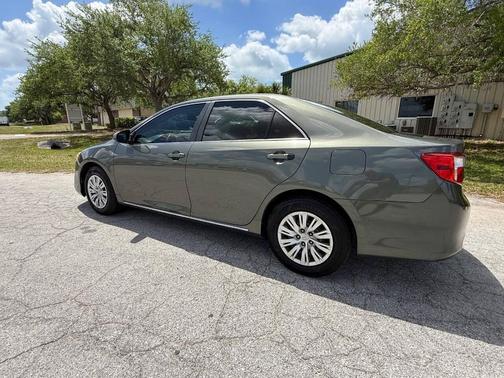 2014 Toyota Camry LE