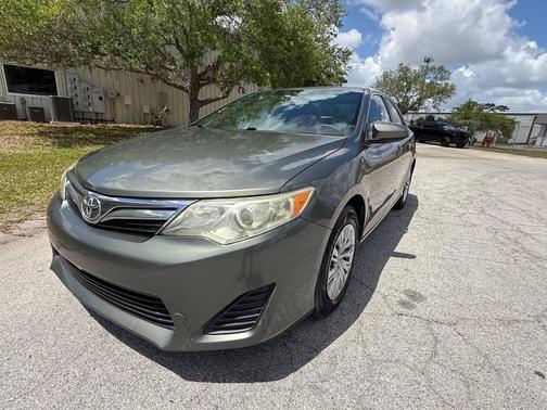 2014 Toyota Camry LE