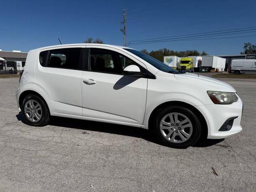 2017 Chevrolet Sonic LT