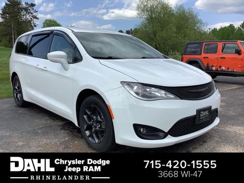 Bright White Clearcoat 2020 Chrysler Pacifica Touring