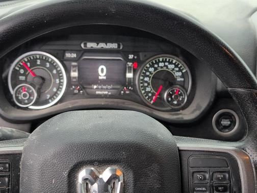 2022 RAM 2500 Tradesman Crew Cab 4x4 6'4' Box