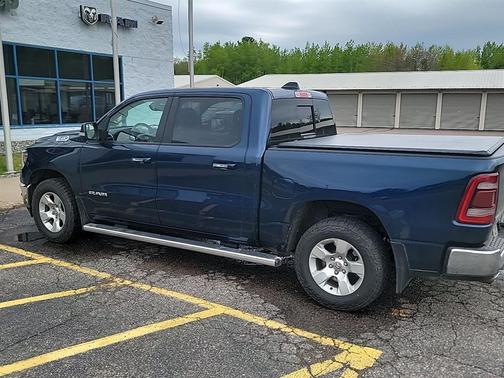 Patriot Blue Pearlcoat 2019 RAM 1500 Big Horn