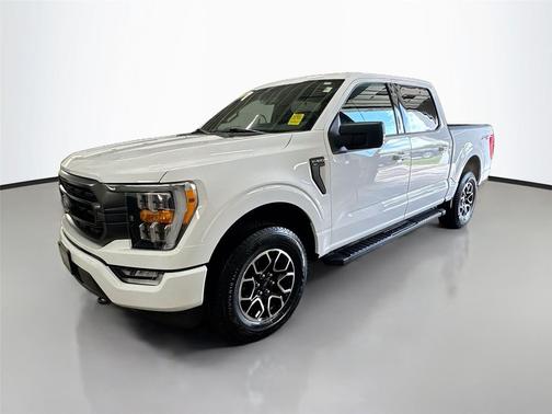 Oxford White 2022 Ford F-150 XLT