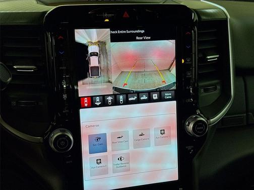 Bright White Clearcoat 2026 RAM 2500 Big Horn Crew Cab 4x4 6'4' Box