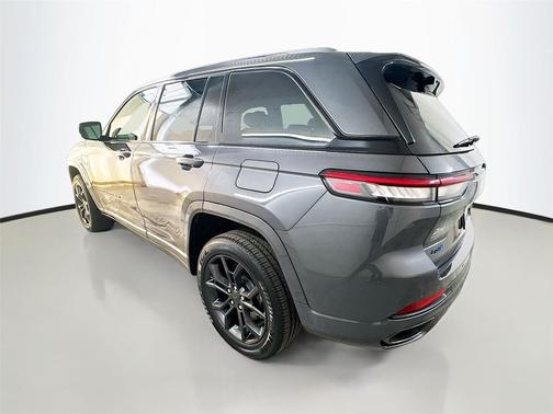 2025 Jeep Grand Cherokee 4xe Anniversary Edition