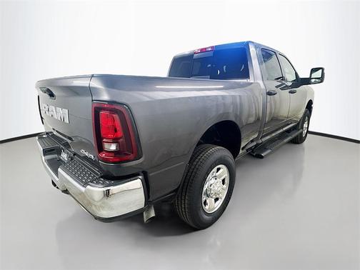 2025 RAM 2500 Tradesman Crew Cab 4x4 6'4' Box