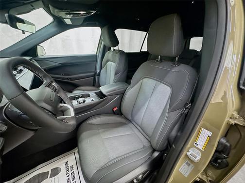 '41 2026 Jeep Cherokee Laredo
