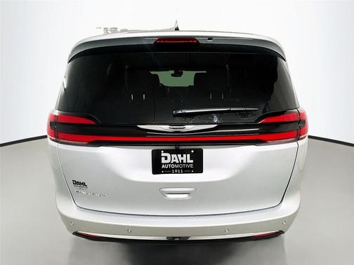 2026 Chrysler Pacifica L