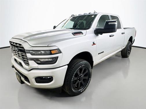 Silver Zynith 2026 RAM 2500 Big Horn Crew Cab 4x4 6'4' Box