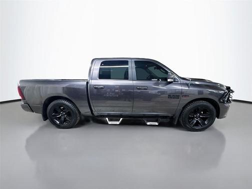 2018 RAM 1500 Night Crew Cab 4x4 5'7' Box