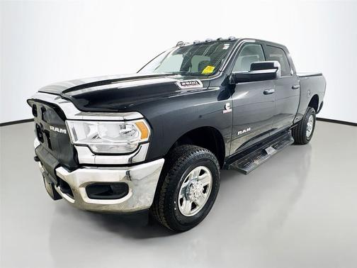 2022 RAM 2500 Big Horn Crew Cab 4x4 6'4' Box