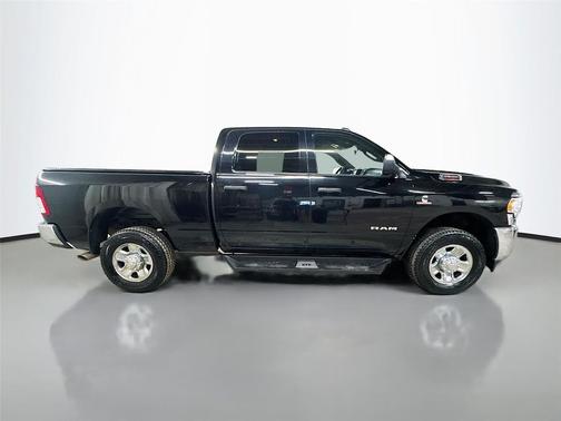 2022 RAM 2500 Big Horn Crew Cab 4x4 6'4' Box