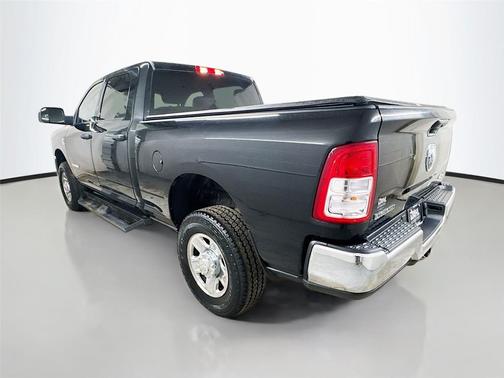 2022 RAM 2500 Big Horn Crew Cab 4x4 6'4' Box