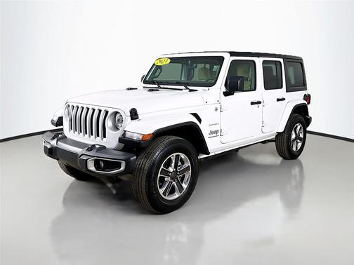 Bright White Clearcoat 2023 Jeep Wrangler 4-Door Sahara 4x4