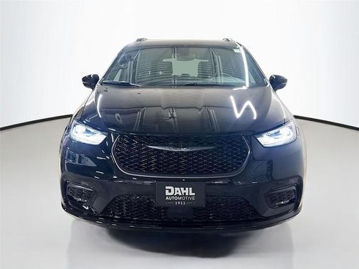 2026 Chrysler Pacifica L