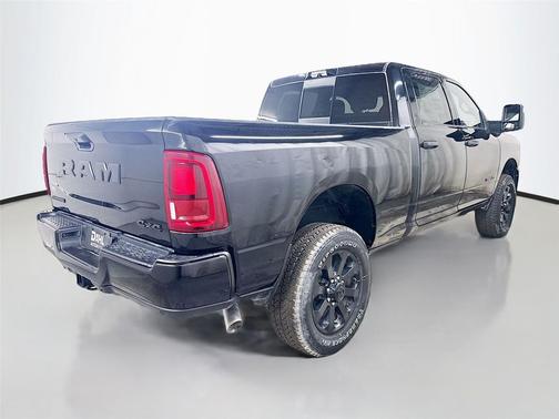 2025 RAM 2500 Big Horn Crew Cab 4x4 6'4' Box