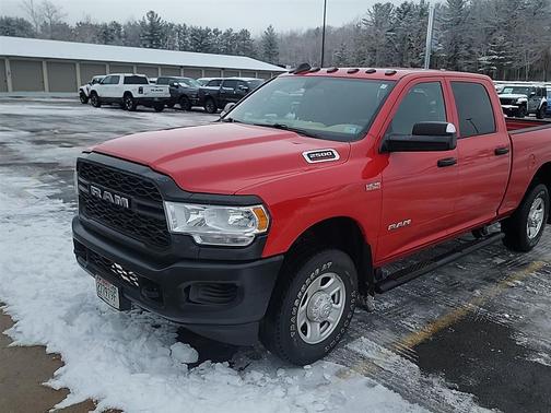 2021 RAM 2500 Tradesman Crew Cab 4x4 6'4' Box