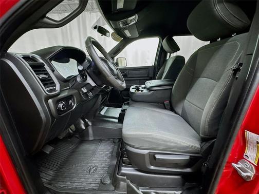 2021 RAM 2500 Tradesman Crew Cab 4x4 6'4' Box