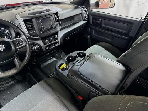 2021 RAM 2500 Tradesman Crew Cab 4x4 6'4' Box