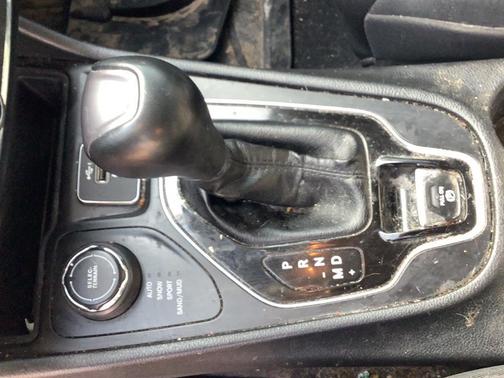 Light Brownstone Pearlcoat 2020 Jeep Cherokee Limited