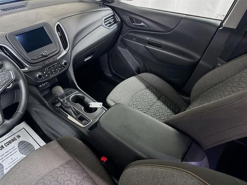 Mosaic Black Metallic 2024 Chevrolet Equinox 1LT