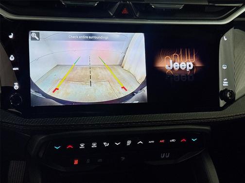 Diamond Black Crystal Pearlcoat 2026 Jeep Cherokee Limited