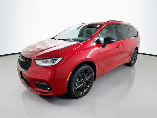 2026 Chrysler Pacifica L