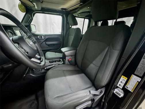 Black Clearcoat 2020 Jeep Gladiator Sport S