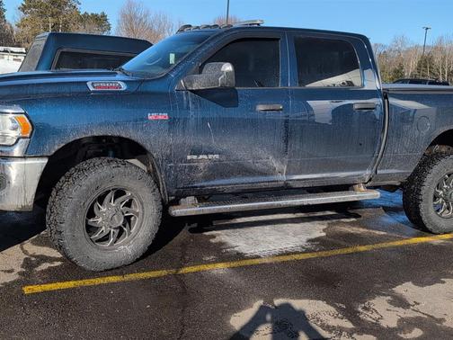 2021 RAM 2500 Tradesman Crew Cab 4x4 6'4' Box