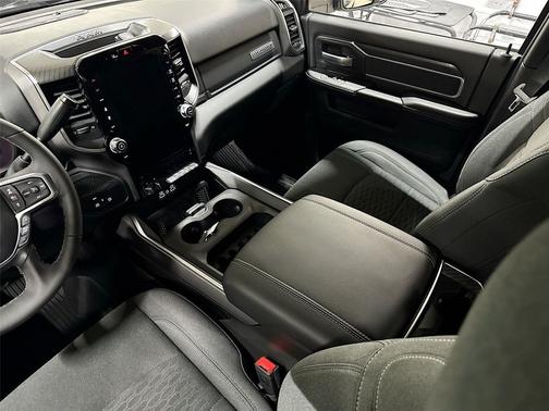 Ceramic Gray Clearcoat 2026 RAM 2500 Big Horn Crew Cab 4x4 6'4' Box