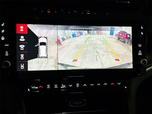 Diamond Black Crystal Pearlcoat 2026 Jeep Grand Cherokee Limited