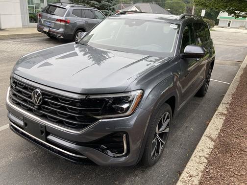 2025 Volkswagen Atlas 2.0T SEL Premium R-Line