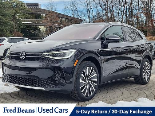 Deep Black Pearl Effect 2023 Volkswagen ID.4 Pro S Plus