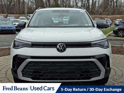 Pure White 2025 Volkswagen Taos 1.5T S