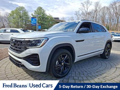 2025 Volkswagen Atlas Cross Sport 2.0T SEL R-Line Black